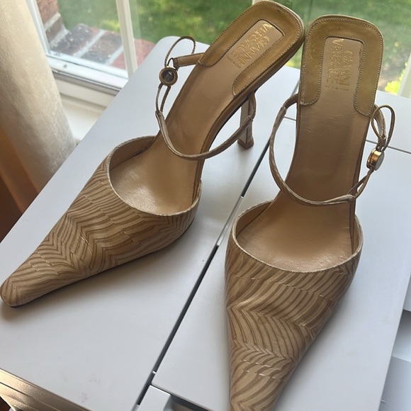 GIANNI VERSACE VERO CUOIO closed toe sling back heels size 38.5 - Picture 16 of 17